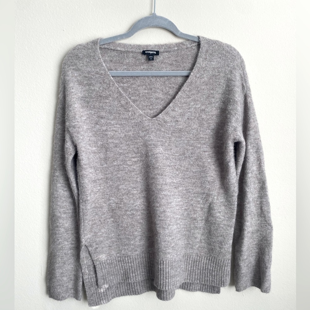 Express V-neck sweater size XS